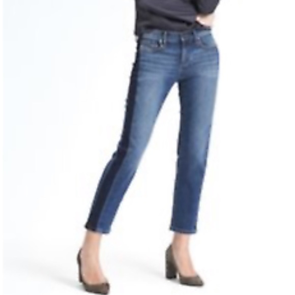 BLANKNYC Cropped Girlfriend Side-Pieced Jeans - Picture 2 of 8
